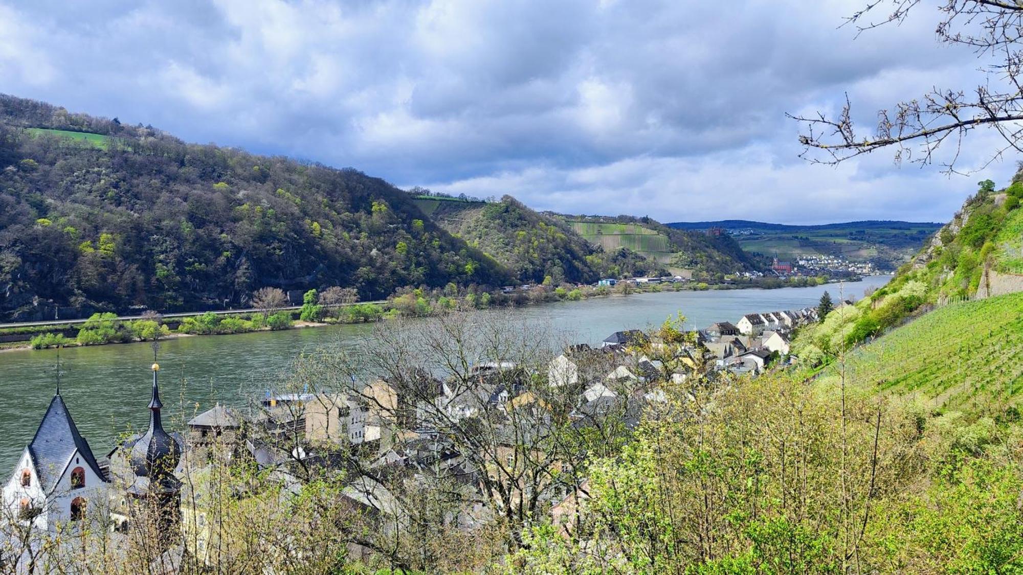 Direkt Am Rhein Mit Burgblick Nahe Rheinsteig Bis 8 Personen, 2 Baeder, 4 Zimmer, Kueche, Netflix Appartement Kaub Buitenkant foto